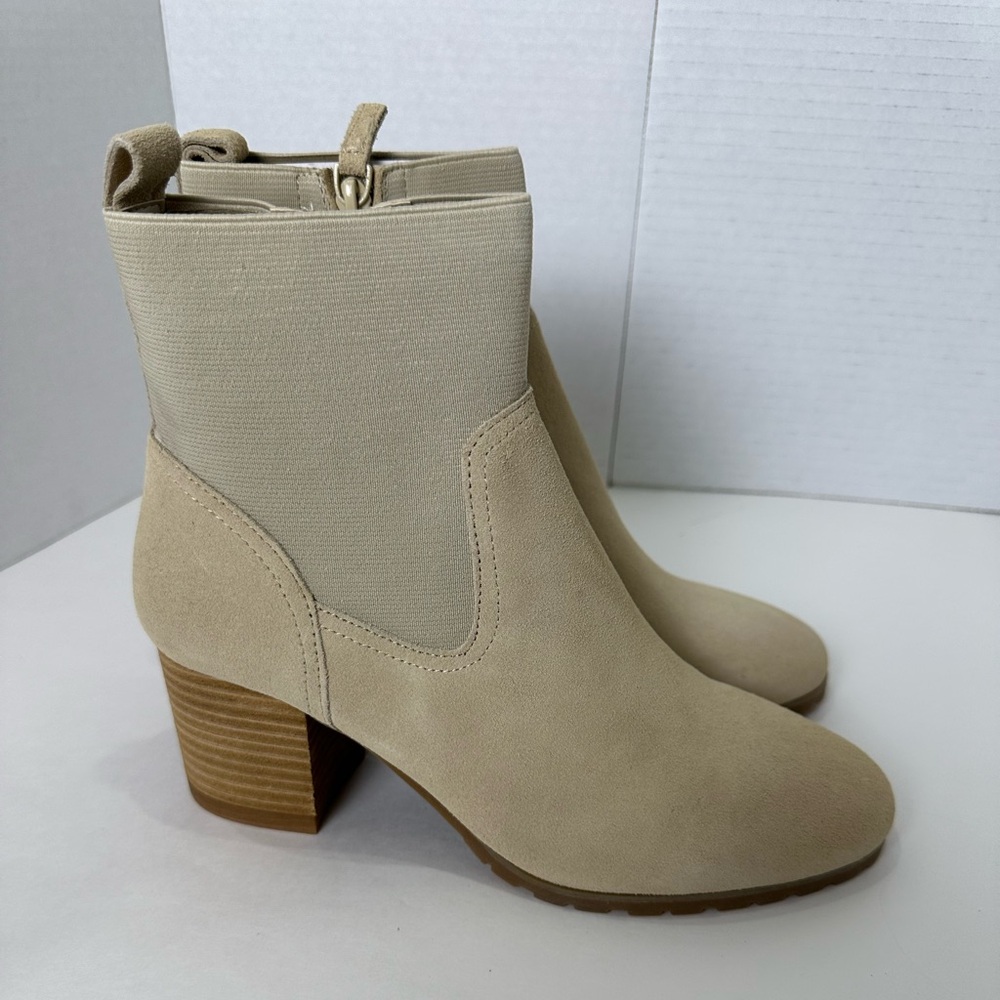 Violet and Red Loaded Knit Cuff Bootie